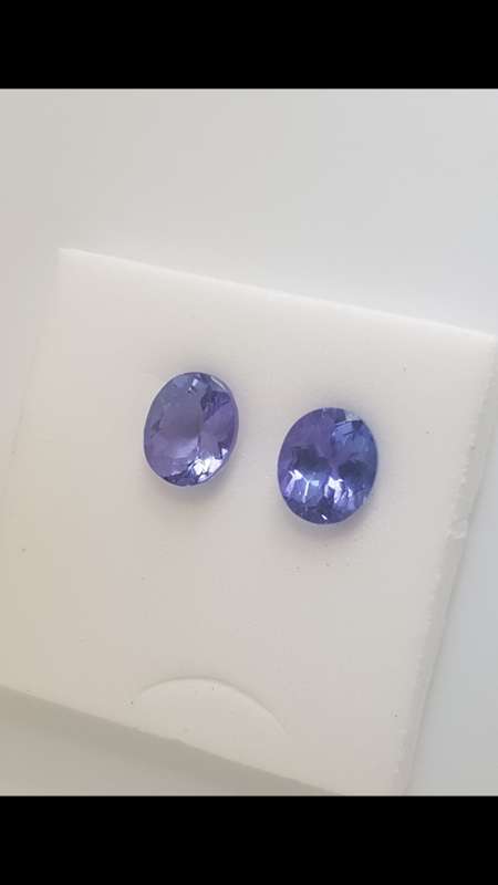1.76ct CERTIFIED pair Tanzanites